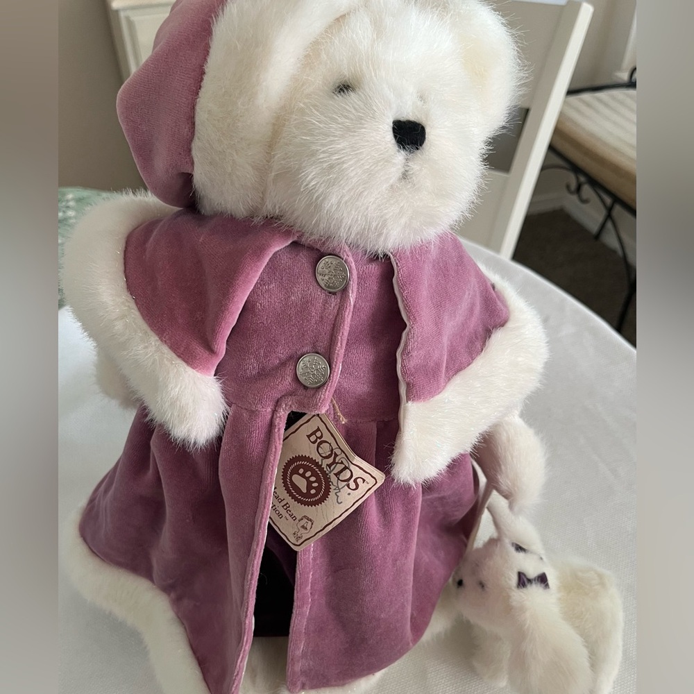Boyd’s bears Victoria Crystafrost and Fifi
